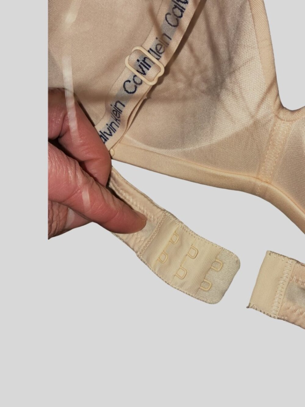 32A*Calvin Klein*NWOT*Beige-Colored Lined Bra--Calvin Klein Print Straps - Picture 9 of 9